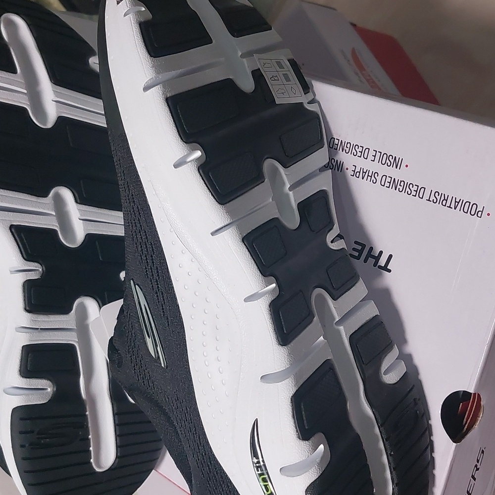 Skechers Black Athletic Shoes ArchFit 8.5 M.   Men"s - Picture 4 of 13